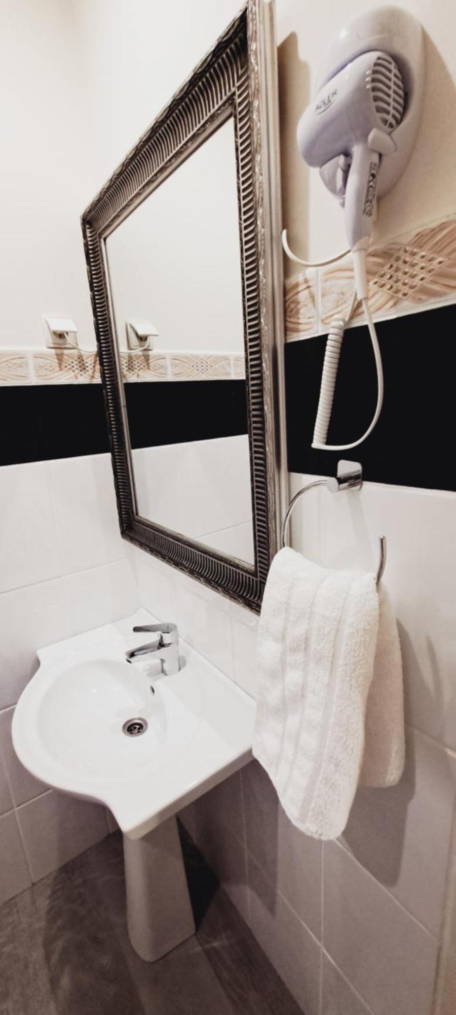 Hotel Rezydencja Rosa แชมิตช์ ภายนอก รูปภาพ