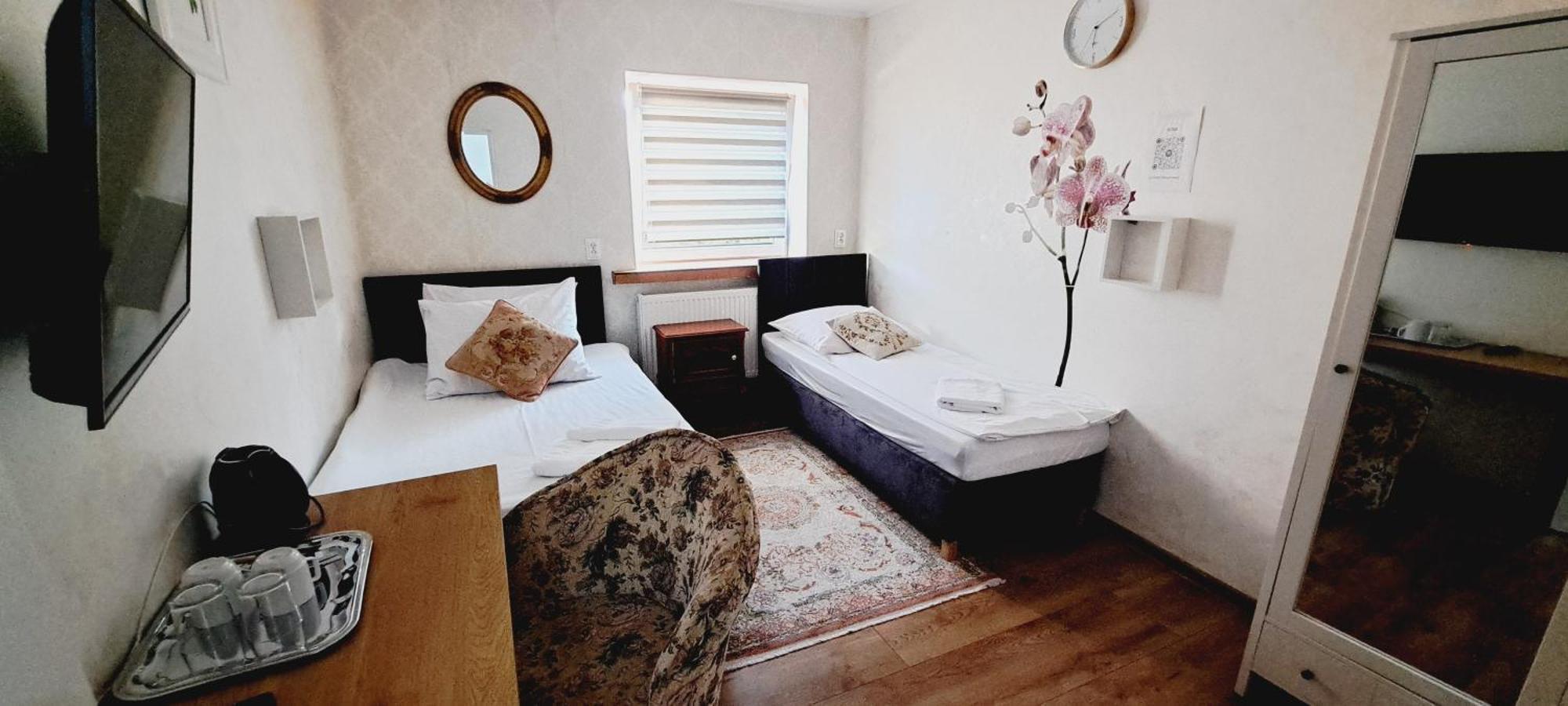 Hotel Rezydencja Rosa แชมิตช์ ภายนอก รูปภาพ